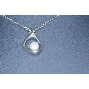 Modernist Sterling Silver & Pearl Pendant Necklace